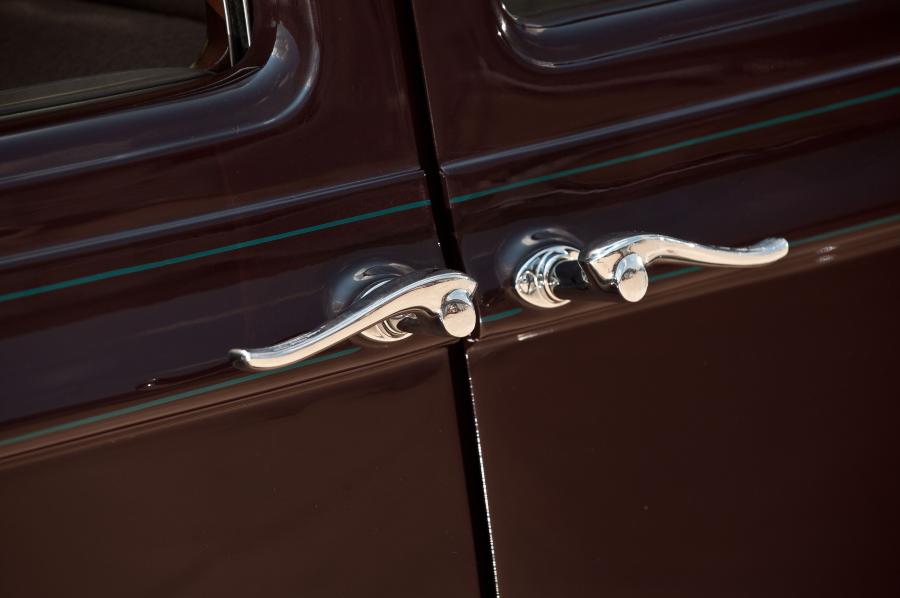  Pierce-Arrow Twelve 5-Passenger Sedan 1936 года  (фото 3 из 13)